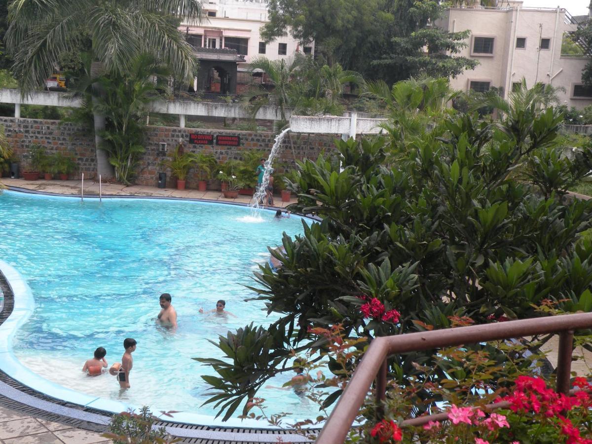 Nasiklub Hotel Exterior photo